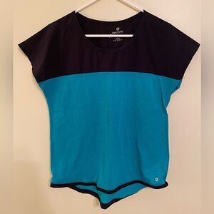 90 Degree Women’s short sleeve top size L